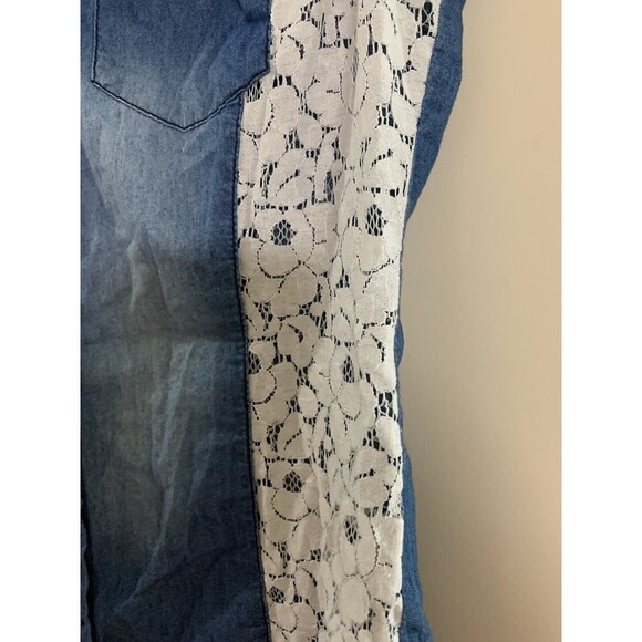 CI SONO Denim Collection Blue Snap Front Sleeveless Top Size M 100% Cotton Lace - Picture 4 of 6